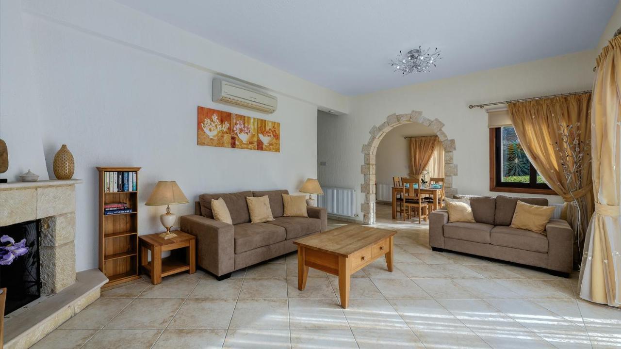 Villa Camelot By Ezoria Villas Coral Bay Bagian luar foto