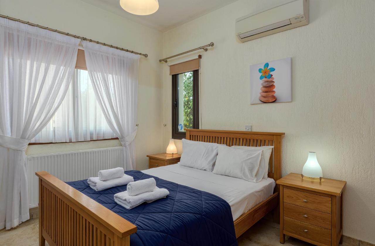 Villa Camelot By Ezoria Villas Coral Bay Bagian luar foto