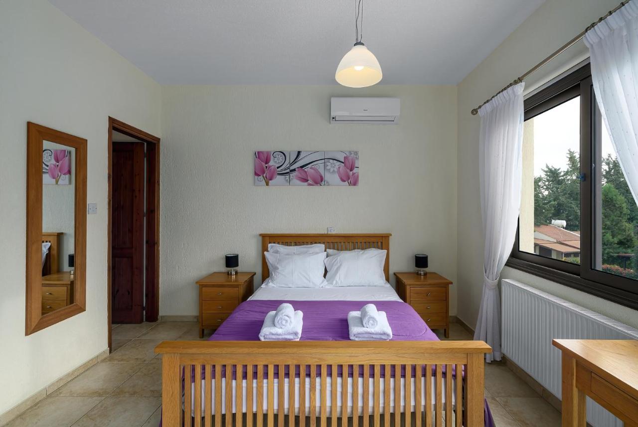 Villa Camelot By Ezoria Villas Coral Bay Bagian luar foto